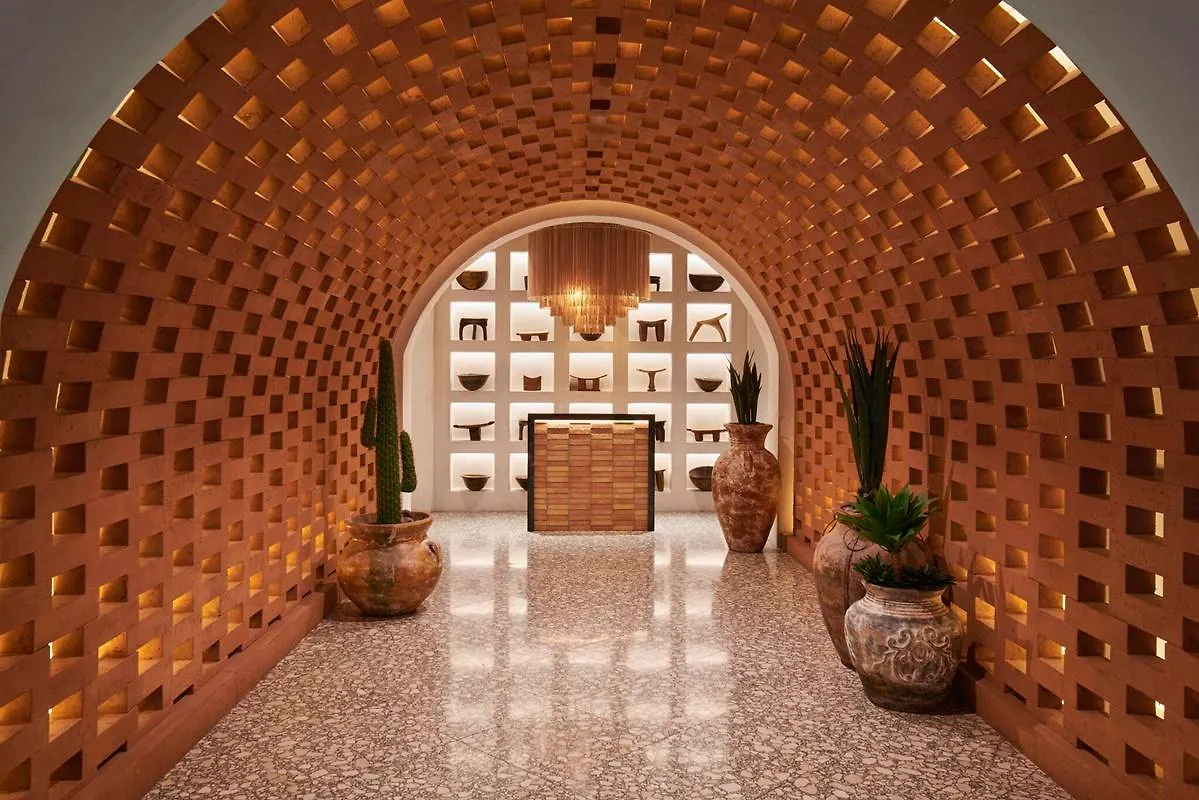 Virgin Hotels Las Vegas, Curio Collection By Hilton 4*,