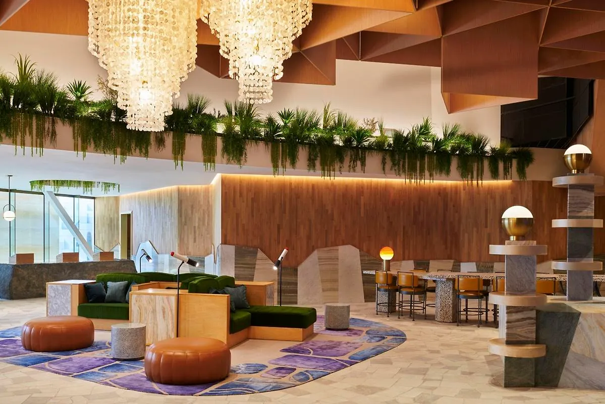 Virgin Hotels Las Vegas, Curio Collection By Hilton Semesteranläggning (resort)