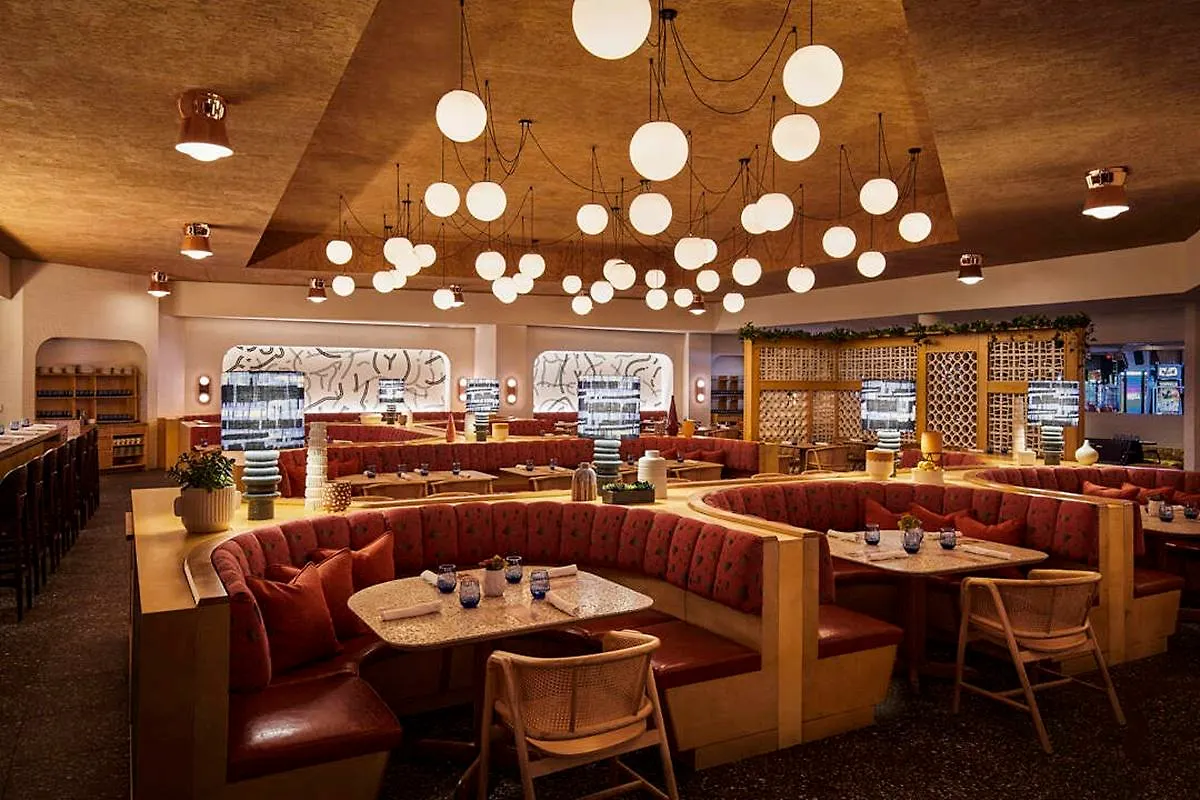Virgin Hotels Las Vegas, Curio Collection By Hilton Semesteranläggning (resort)