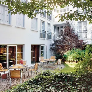 Adagio Montmartre 4*, Parigi Francia