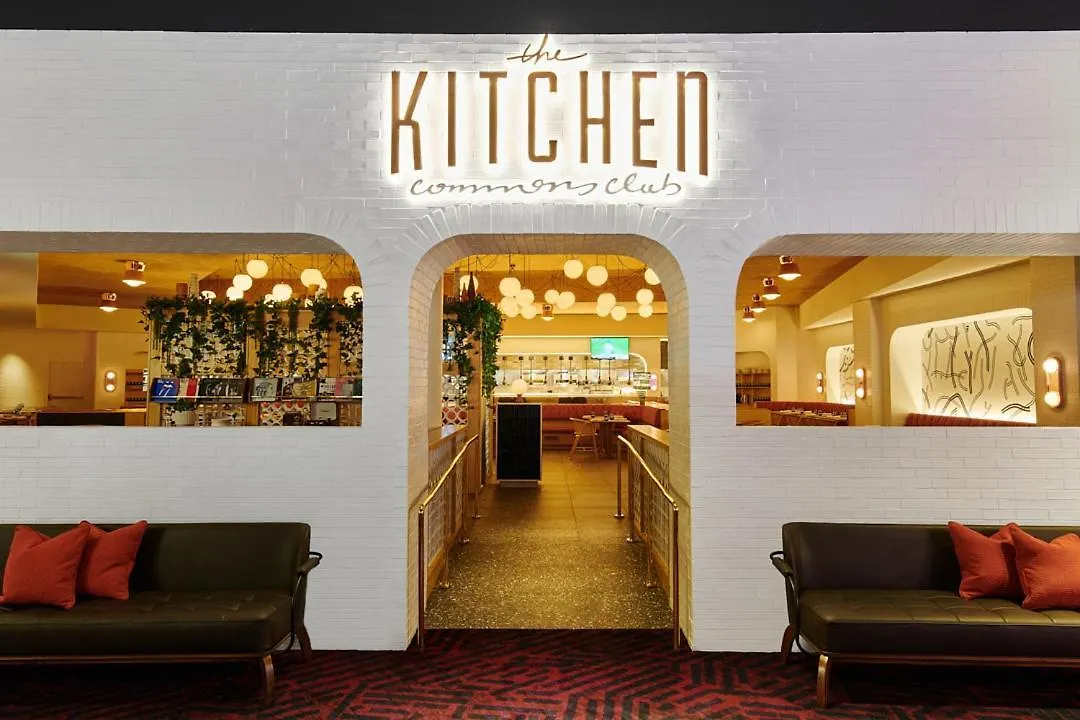 Virgin Hotels Las Vegas, Curio Collection By Hilton Semesteranläggning (resort)