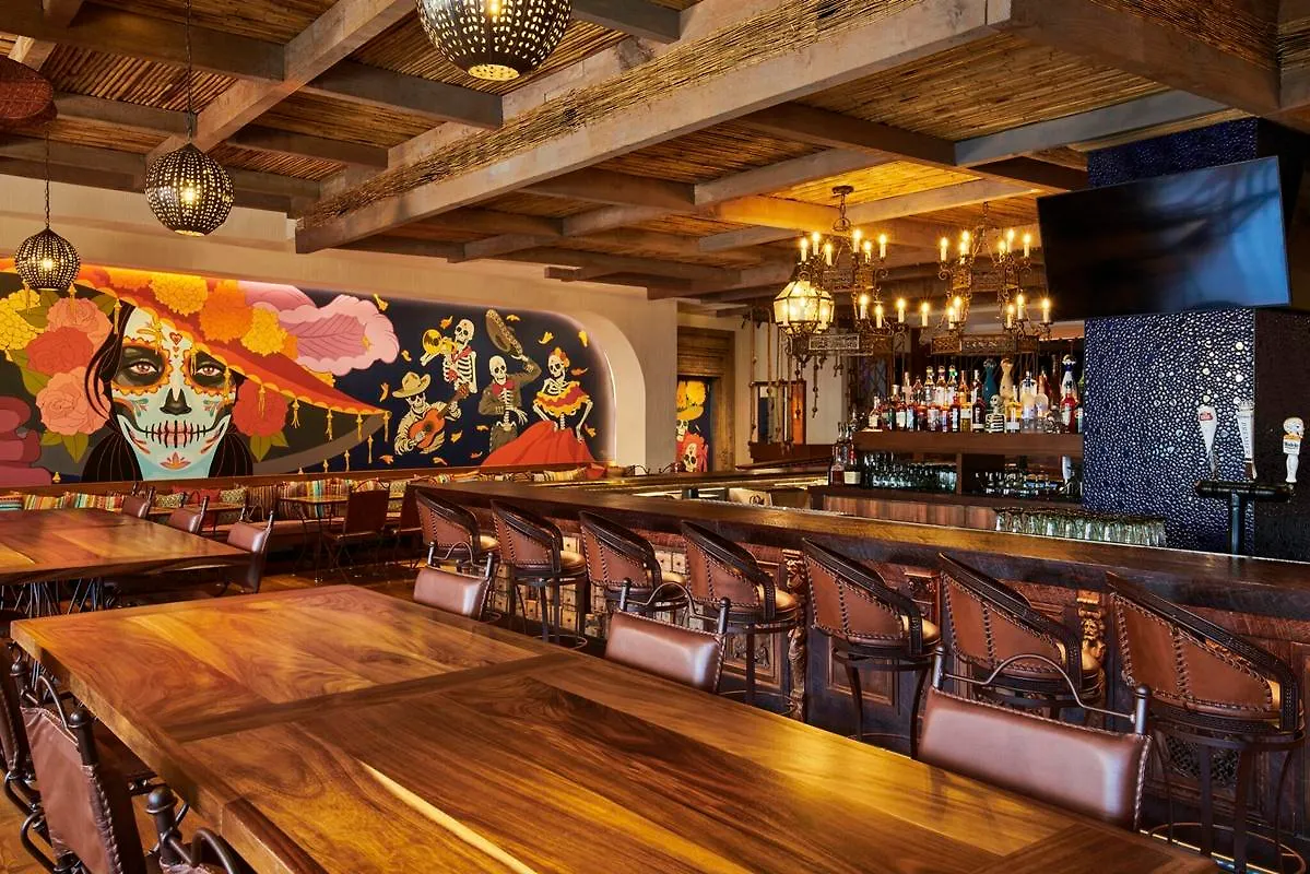 Virgin Hotels Las Vegas, Curio Collection By Hilton منتجع